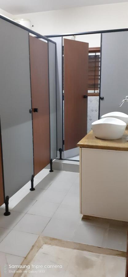 Chirpy Co-Living Space & Hostel Bangalore Luaran gambar