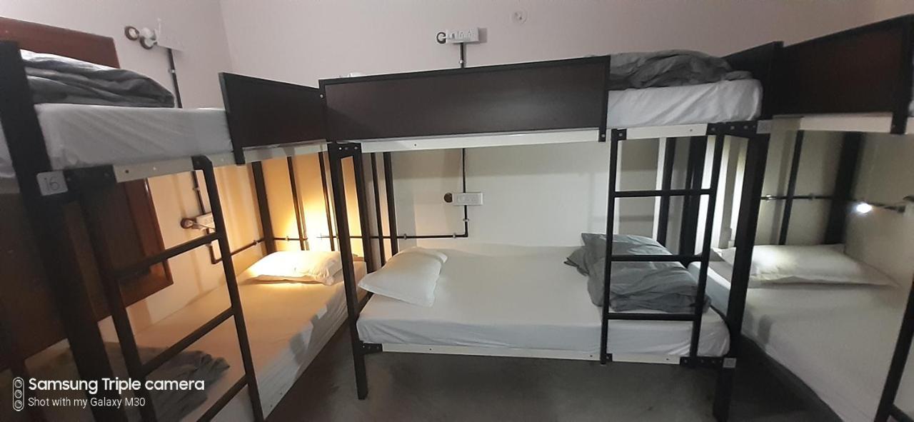 Chirpy Co-Living Space & Hostel Bangalore Luaran gambar