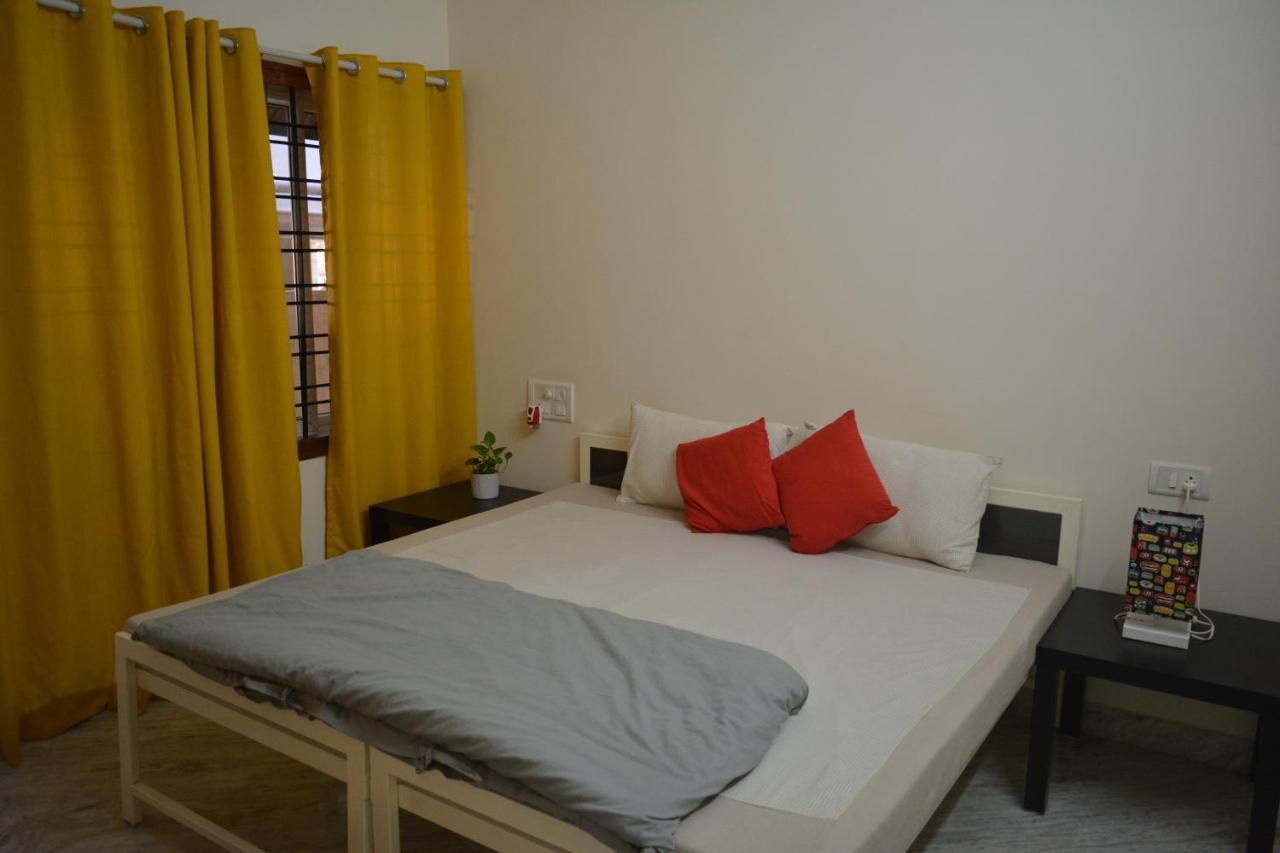 Chirpy Co-Living Space & Hostel Bangalore Luaran gambar